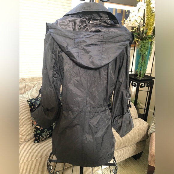 🧥 Black Anorak Detachable Hooded Jacket. - Picture 9 of 9